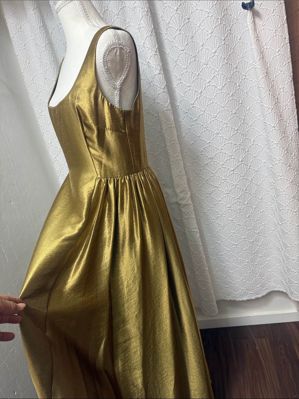 ANTONIO MELANI Metallic Gold Maxi Dress with Scoop Neck - Picture 6 of 15